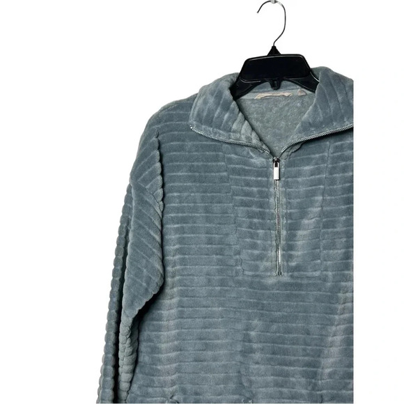 1703. SOFT SURROUNDINGS LONG SLEEVE HALF ZIPPER PULL OVER PLUSH MATERIAL SIZE SM - Picture 3 of 9